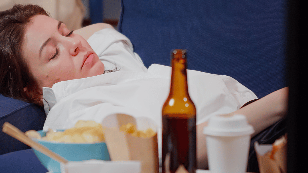 Jangan Tidur Setelah Makan! Ini Bahayanya yang Jarang Diketahui