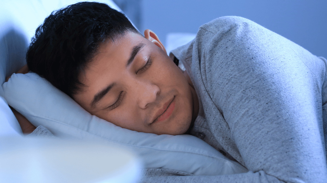 Mimpi Ditelepon Orang yang Disukai: Arti & Fakta Psikologis